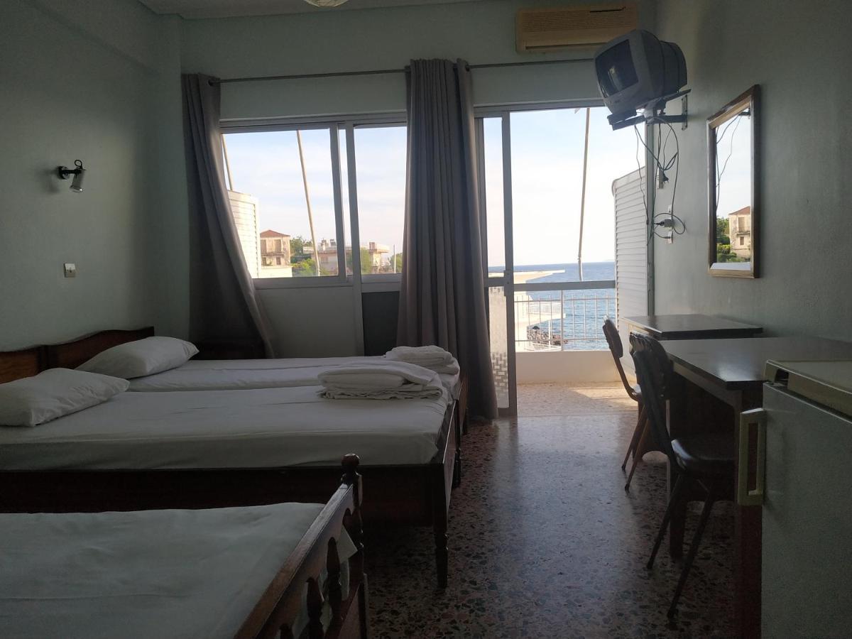 Poulea Rooms Kalamata Bagian luar foto