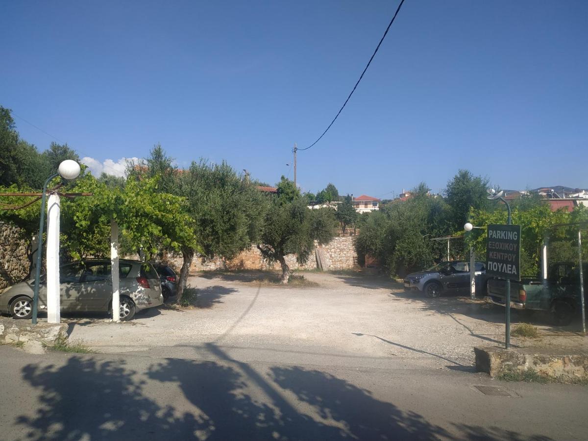 Poulea Rooms Kalamata Bagian luar foto