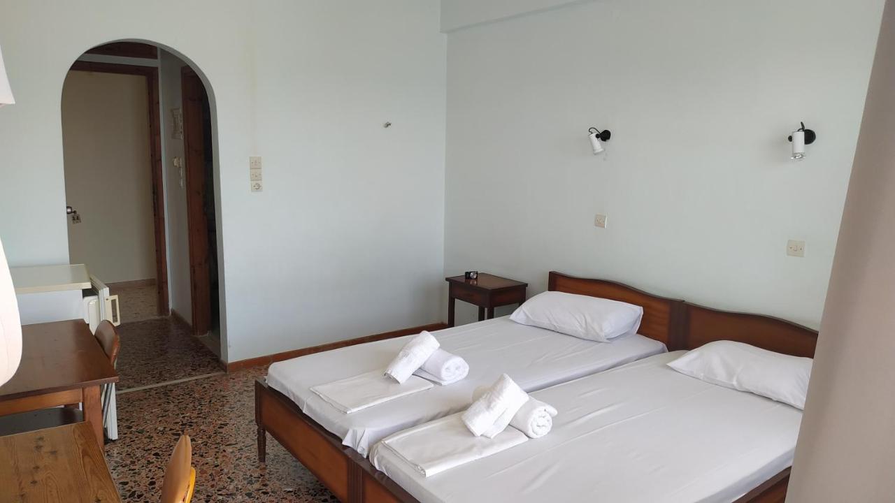 Poulea Rooms Kalamata Bagian luar foto